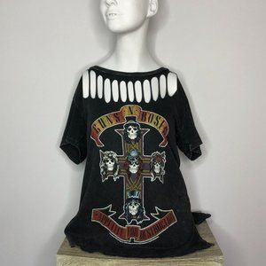 Guns N' Roses shirt